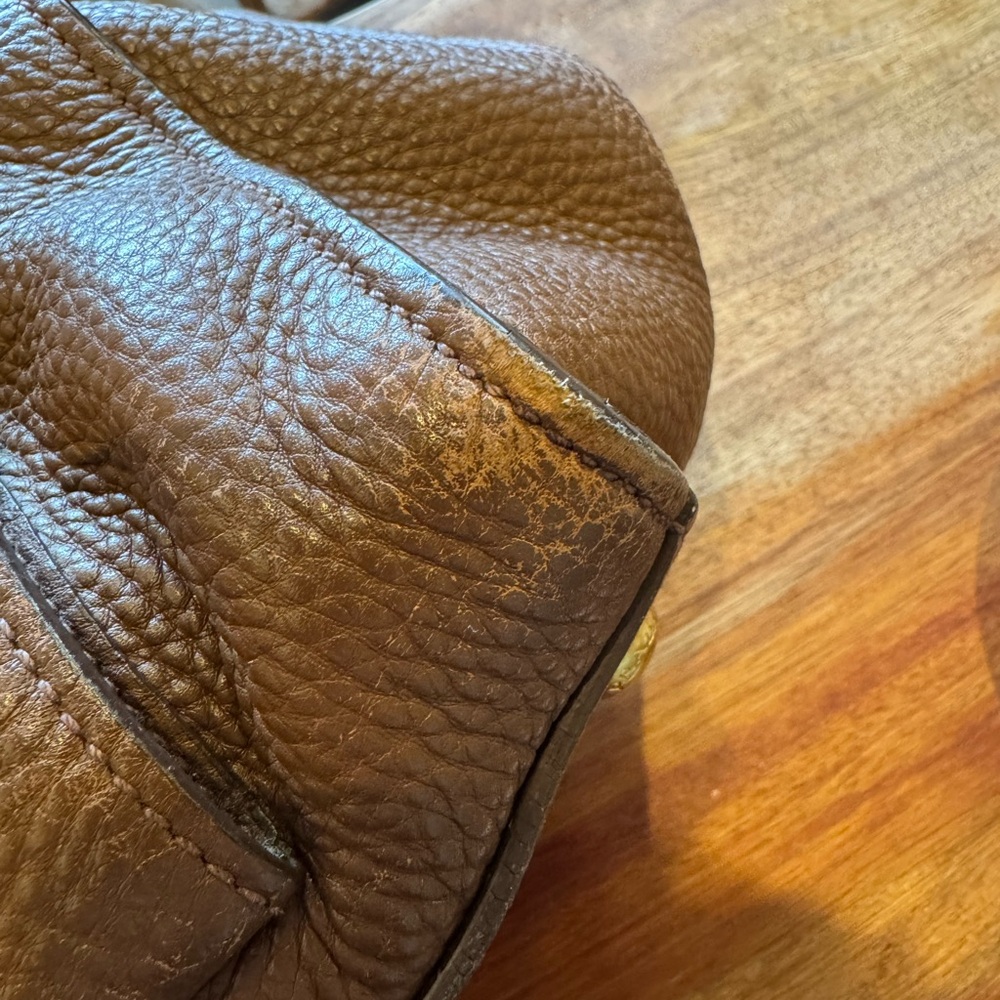 Brown leather 💯 authentic Prada purse - Picture 9 of 11